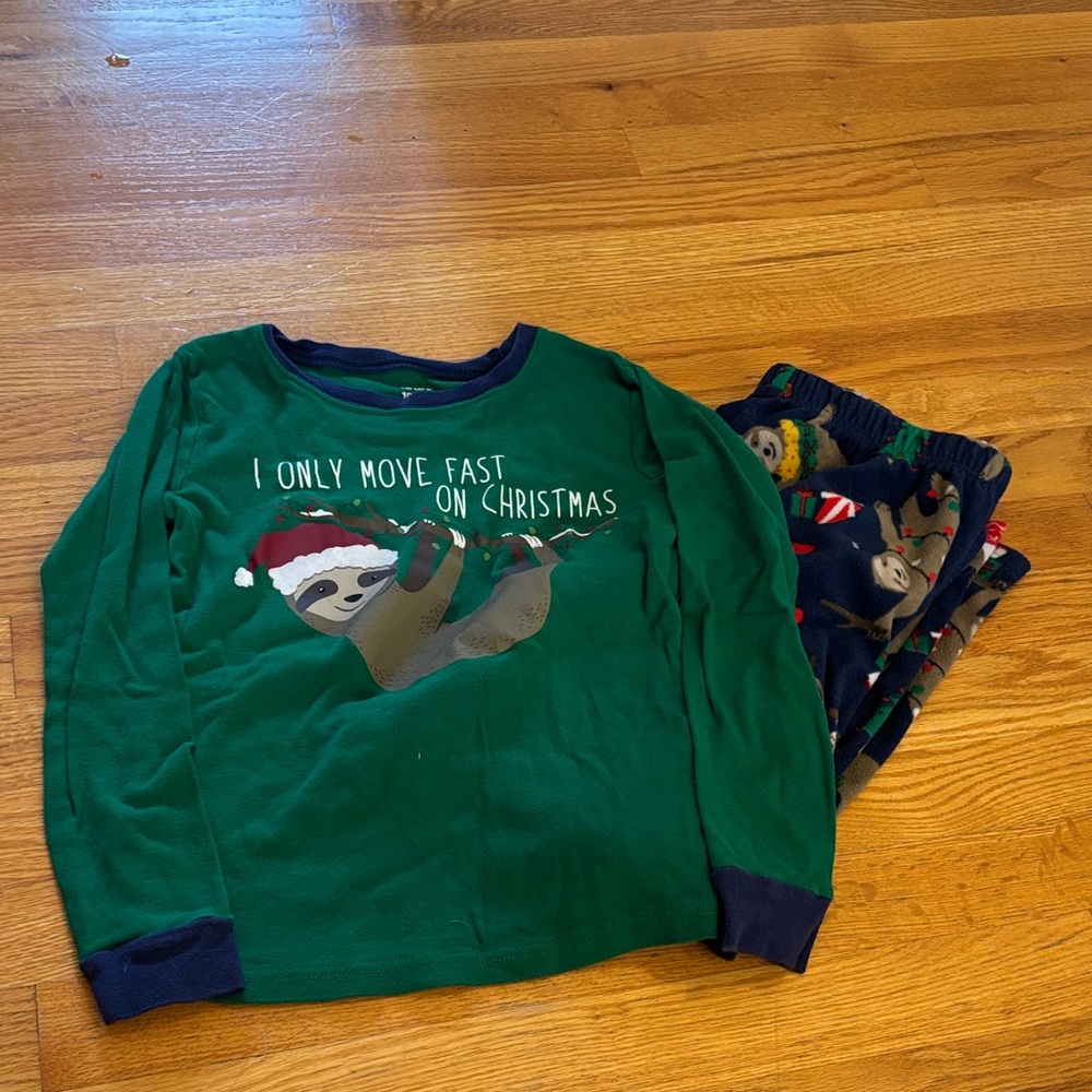 Green Sloth Christmas Pajama Set (Size 10)